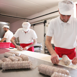 Insaccamento salumi artigianali