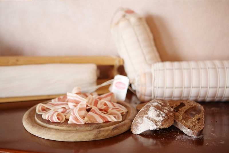 Vendita e produzione salumi artigianali